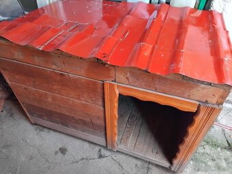 Predám psiu búdu - 2