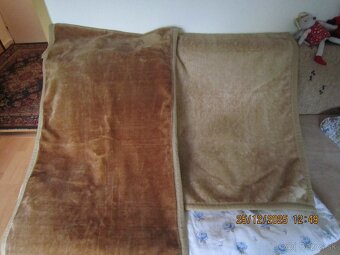 DEKA + dva prehozy na fotelky - 2