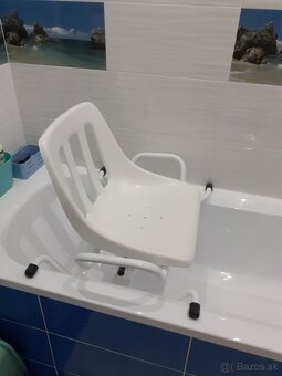 Otočná stolička do vane - 2