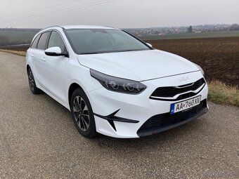 KIA Ceed SW 1.5 T-GDI Gold AUTOMAT - 2