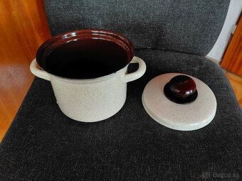 2-litrový hrniec - 2