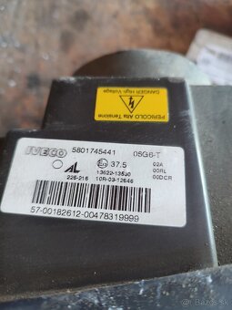 IVECO hlavný svetlomet + riadiace jednotky svetlometov - 2