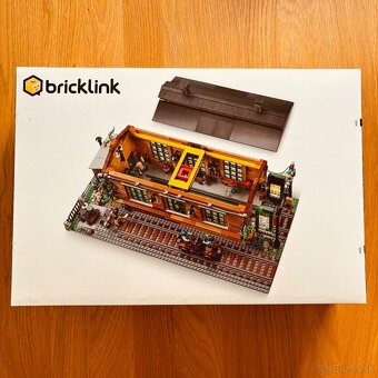 Nerozbalene Lego 910033 - Old Train Engine Shed - 2