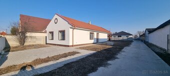 Novostavba - 4 izbový rodinný dom v obci Blatná na Ostrove - 2