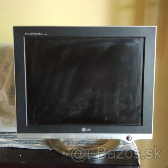 LG Flatron LCD monitor - 2