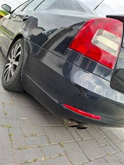 ŠKODA OCTAVIA 2 FL ZADNÝ NÁRAZNÍK - 2