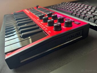 Special Edition RED Akai MPK Mini 3 - 2