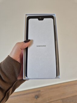Samsung Galaxy S20 FE - 2