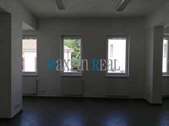 MAXFIN REAL - prenájom priestoru 113m2 na pešej zóne v Nitr - 2