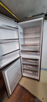 CHLADNIČKA NA OPRAVU - 2