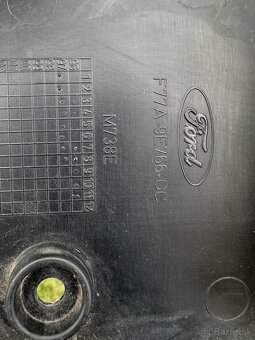 Plastový kryt motoru Ford Explorer U2 SOHC - 2