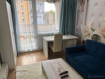Prenájom bytu - izby s balkónom - 2