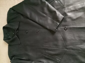 Dámsky koženkový kabát. - 2