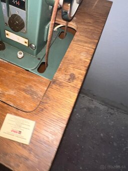 Šijací stroj - 2
