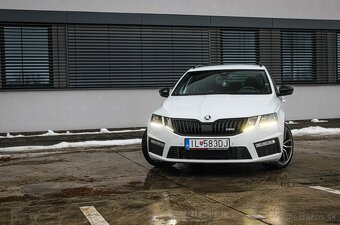 Škoda Octavia Combi 2.0 TDI RS DSG 4x4 - 2