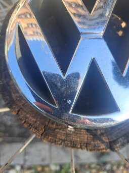 Predný znak VW Golf 4 - 2