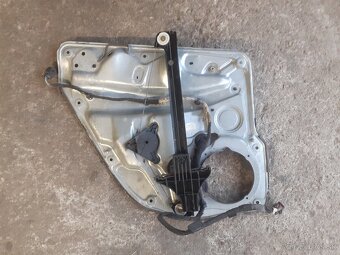 Golf 4 kratky stahovanie z.p. - 2