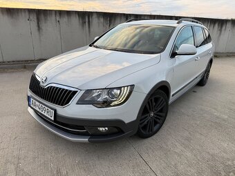 Škoda Superb Scout 2.0 TDI DSG 4x4 - 2