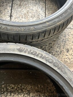 225/35 R19 - 2
