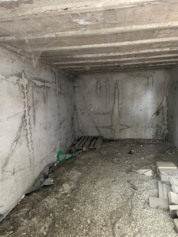 Betonová garaž - 2