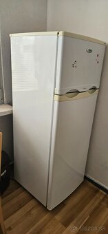 Predám kombinovanú chladničku Whirlpool - 2