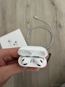 Predám AirPods - 2