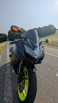 Suzuki Gsxr 600 K9 - 2