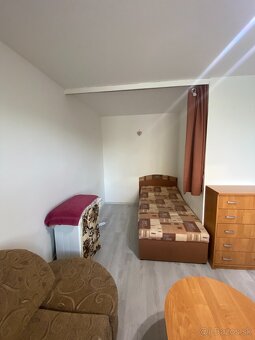 Na prenájom kompletne zariadený 1 izbový byt Vrútky - 2