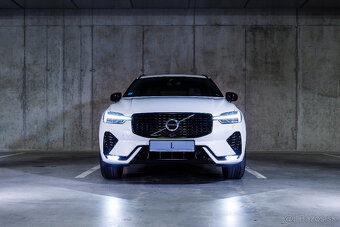 Volvo XC60 B4 diesel AWD R-Design facelift, 2021, ťažné, DPH - 2