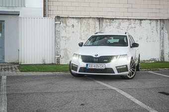 Škoda Octavia Combi 2.0 TDI RS DSG 4x4 - 2