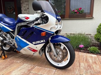 Predám Suzuki GSX-R 750 rv .89 - 2