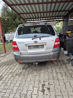 Kia sorento 2.5 crdi 125 kw predam diely - 2