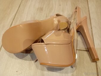 Predam lodicky na platforme - 2