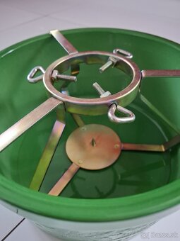 Keramický stojan na vianočný stromček - 2