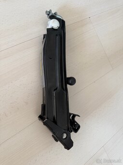 Predám zdvíhak na VW - 2