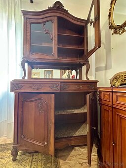 Starožitný drevený príborník - 2