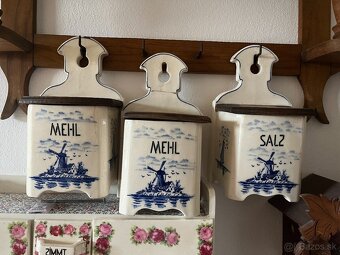 Koreničky s holandským motívom - 2