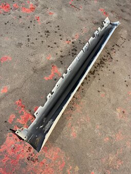 BMW X5 F15 pravybocny prah - 2