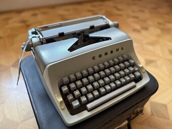 Písací stroj CONSUL - 2