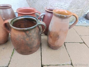 Staré hlinené dzbany - 2