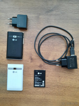 Mobilný telefón LG - 2