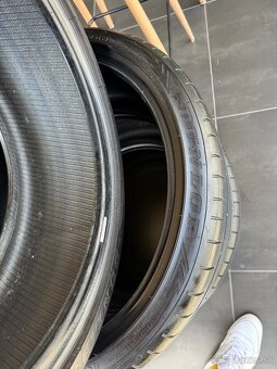 235/35 R19 DUNLOP SPORT MAXX RT2 - 2
