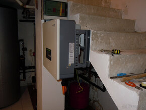 Menič Sofar Solar HYD 15KTL / 3-phase hybrid - 2