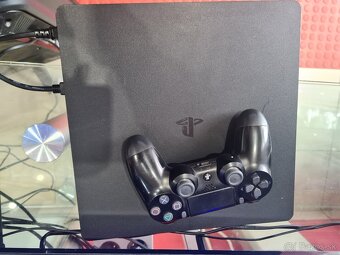 Sony Playstation 4 Slim 500 GB - 2