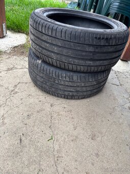 Predám 2ks letné pneu Michelin 225/45R17 - 2