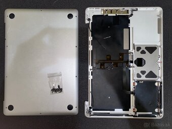 Apple Macbook Pro 13” A1278 spodné šasi - 2