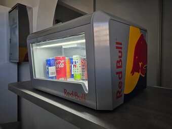 Red Bull chladnicka - 2