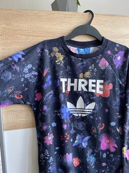 Dámska kvetovaná mikina Adidas Originals “THREE” – veľkosť X - 2