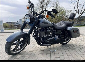 Harley davidson FLD - 2
