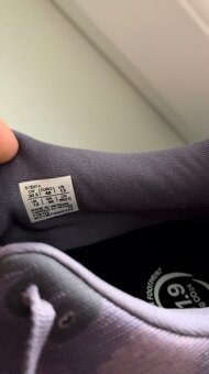 Asics Novablast 5 / Pánske bežecké tenisky / EUR 48, CM 30,5 - 2